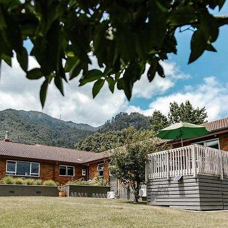 Hotel The Nunnery à Te Aroha Extérieur photo