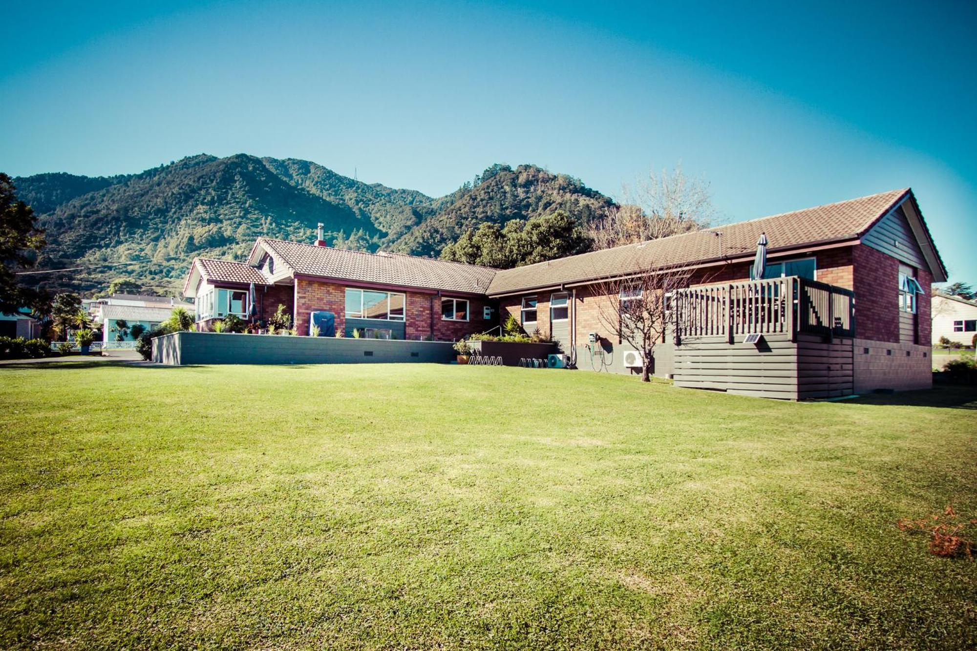 Hotel The Nunnery à Te Aroha Extérieur photo